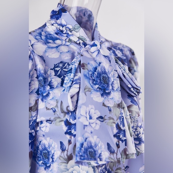 Dani Blue Floral Trumpet Sleeve Pant Set - Picture 2 of 12